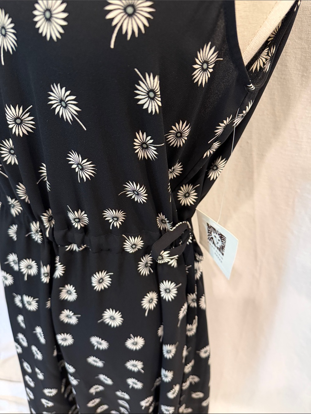 Anne Klein Black Midi dress - Picture 2 of 7